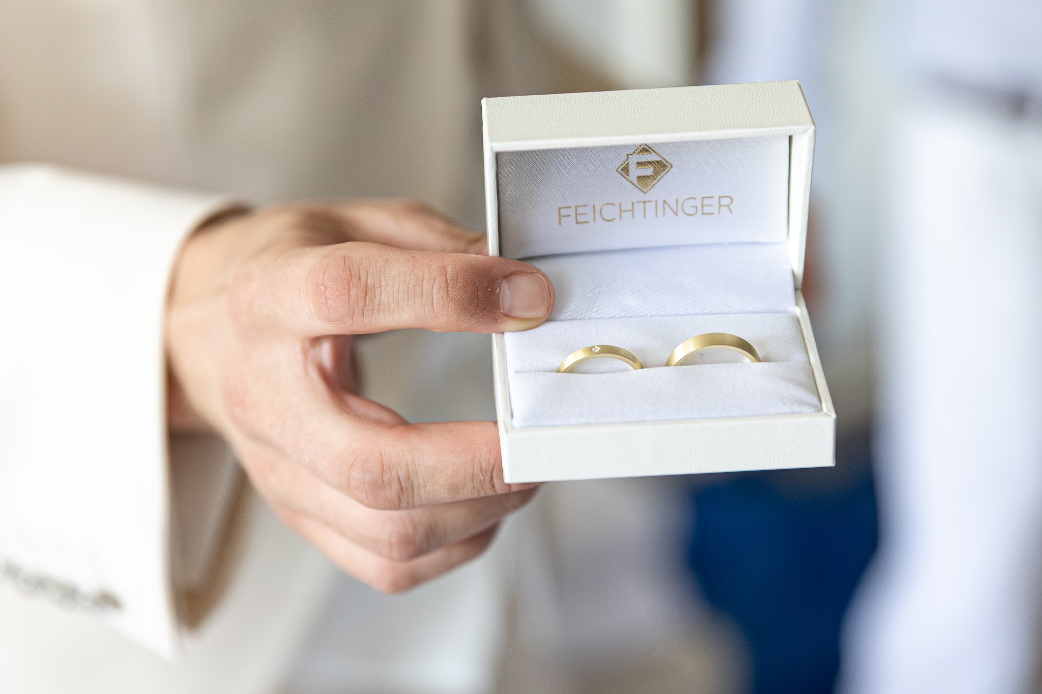 Eheringe in einer Schachtel, Detailfoto